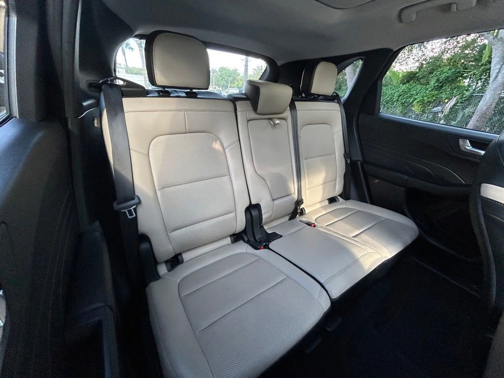 Certified 2022 Ford Escape SEL FWD image 32