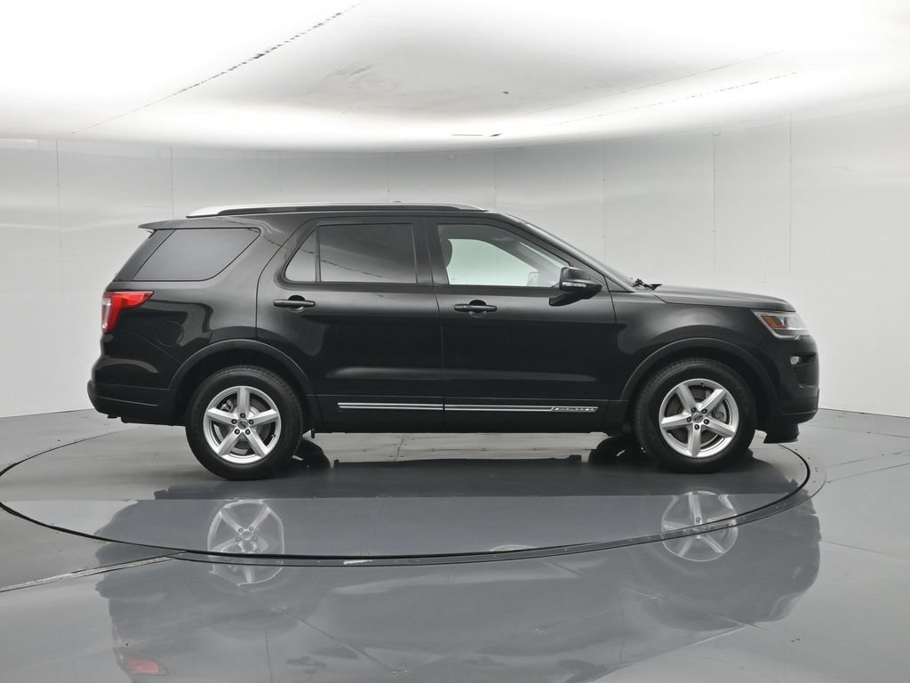 Certified 2019 Ford Explorer XLT FWD image 33