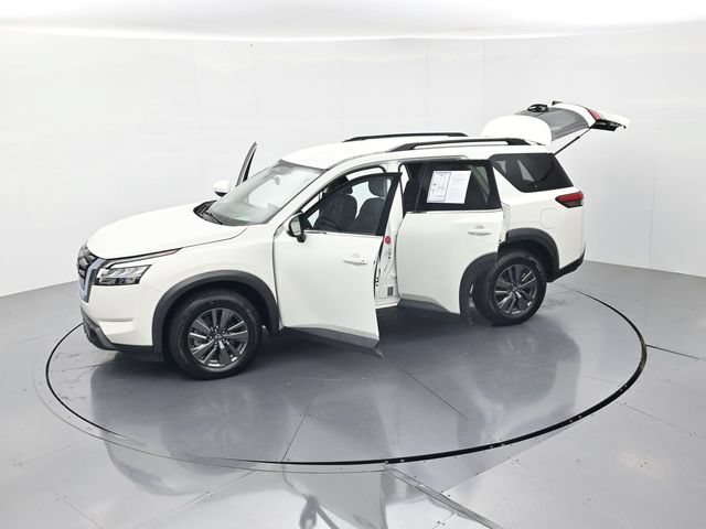 Used 2022 Nissan Pathfinder SV FWD image 48