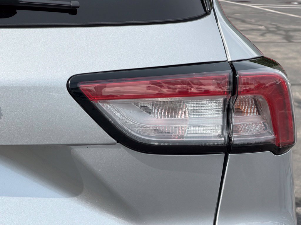 Certified 2020 Ford Escape SE AWD/4WD image 12