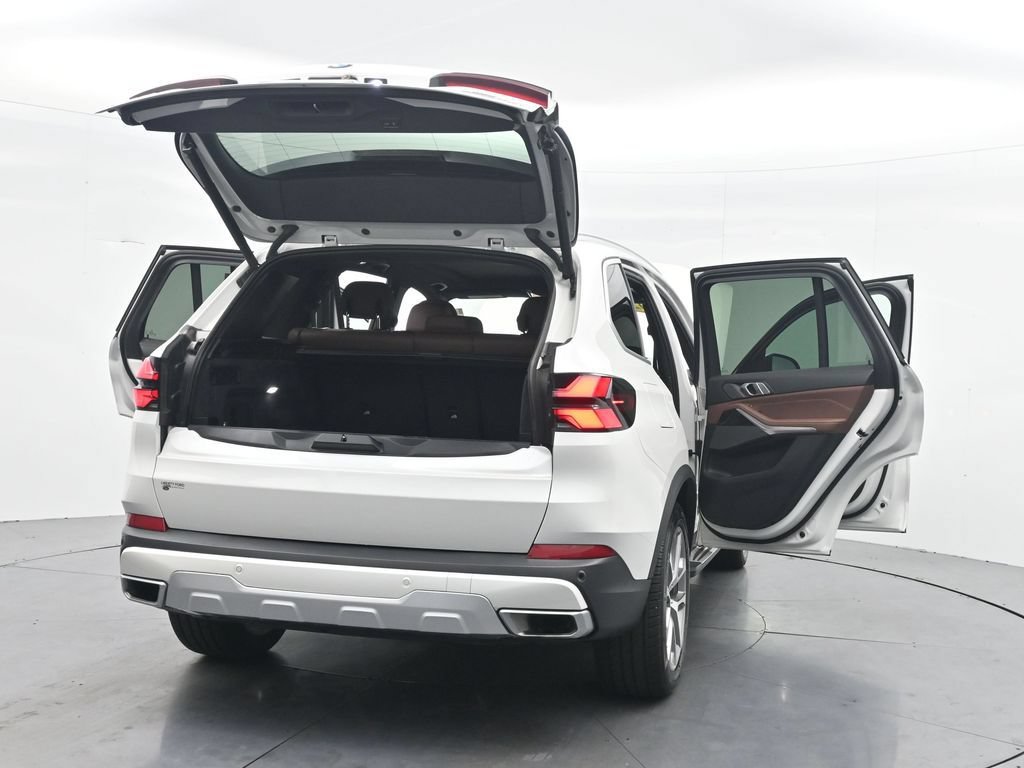 Used 2025 BMW X5 xDrive40i AWD/4WD image 44