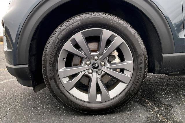 Certified 2023 Ford Explorer XLT w/ Equipment Group 202A image 9