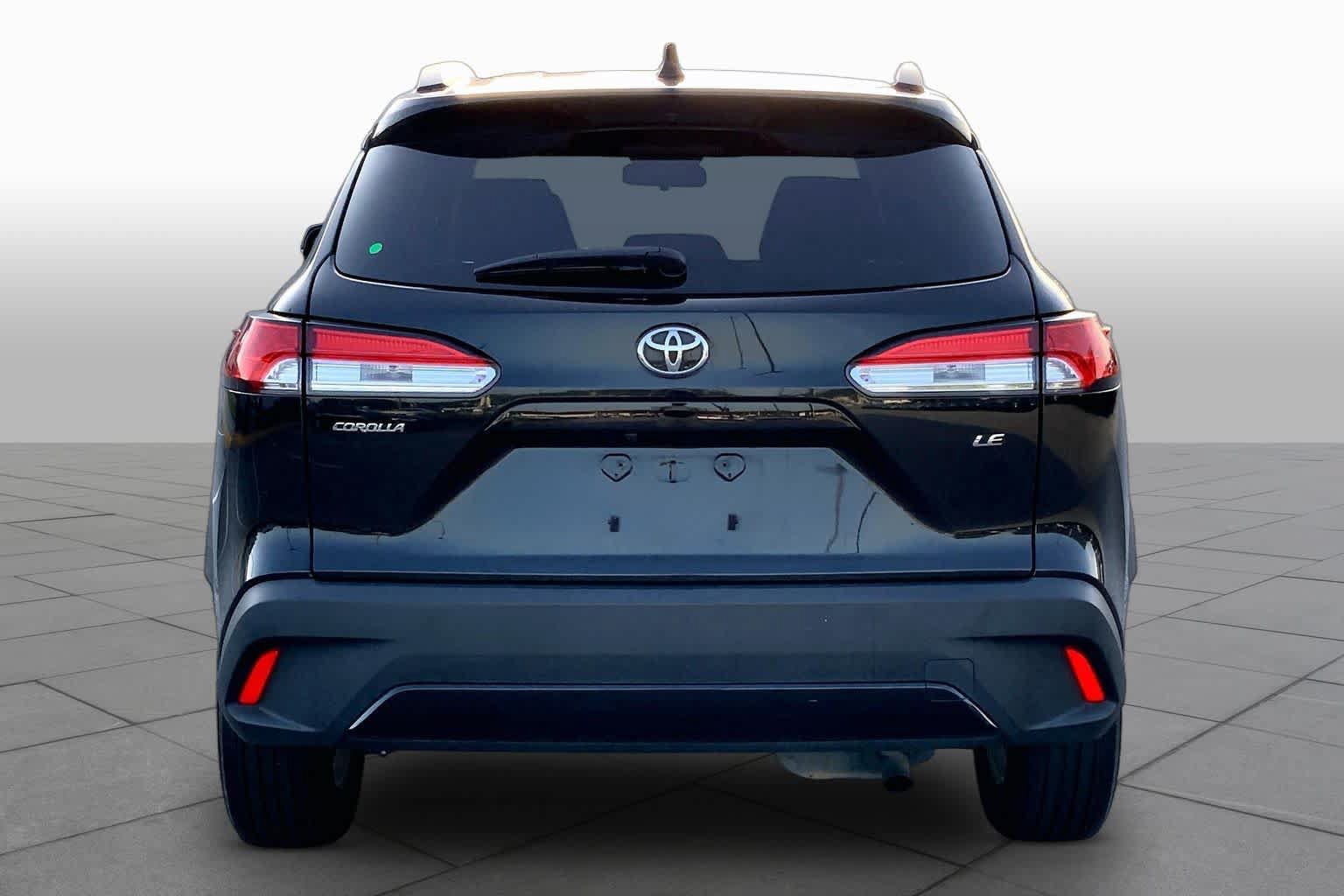 Used 2024 Toyota Corolla Cross LE FWD image 5
