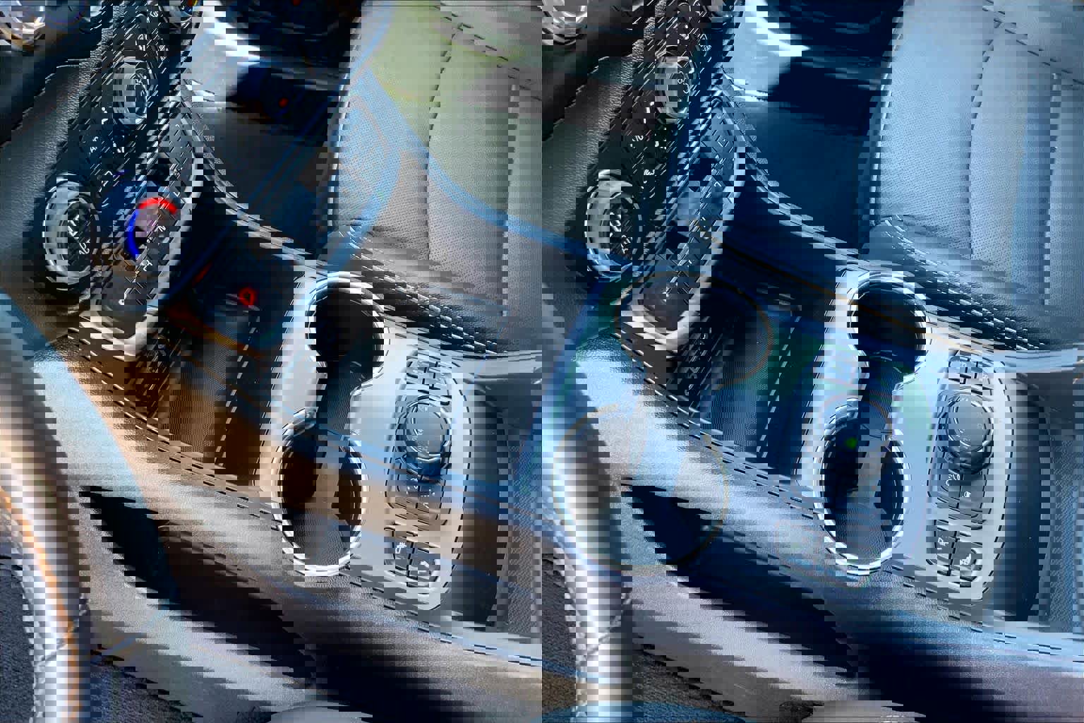 Used 2024 GMC Terrain AT4 image 17