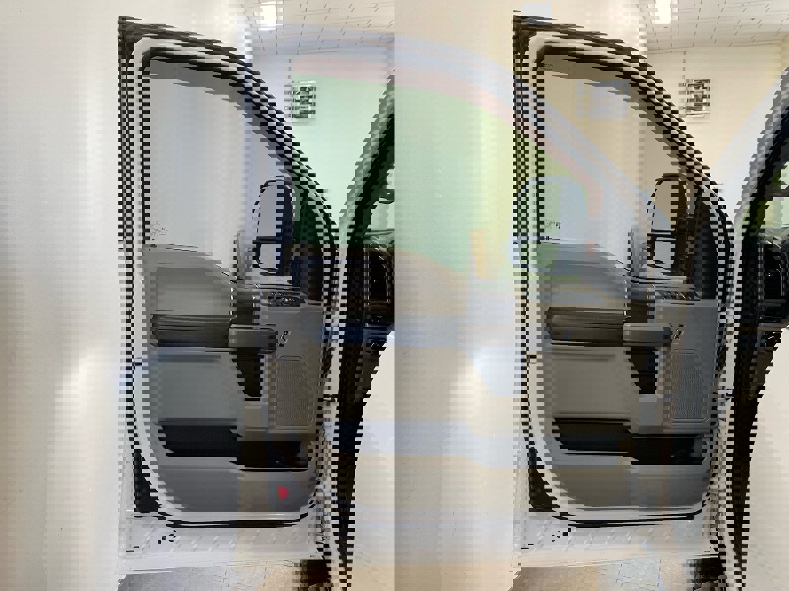 Certified 2022 Ford F350 XLT w/ XLT Value Package image 11