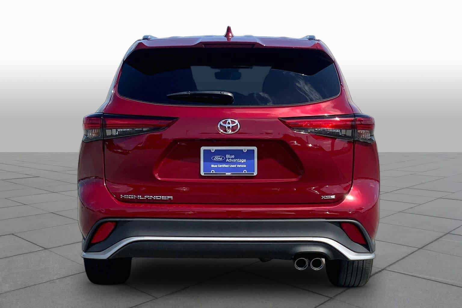 Used 2023 Toyota Highlander XSE FWD image 5