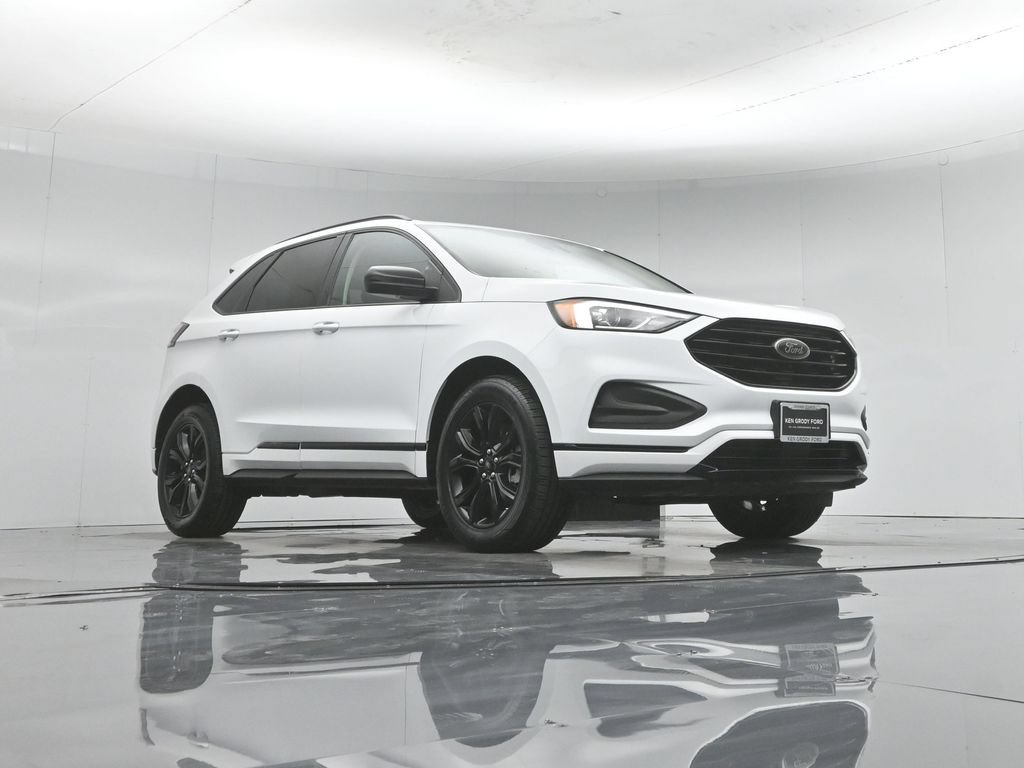 Certified 2022 Ford Edge SE w/ Black Appearance Package AWD/4WD image 47