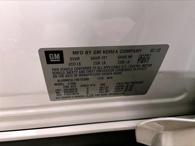 Used 2022 Buick Encore GX Select w/ Sport Touring Package FWD image 32
