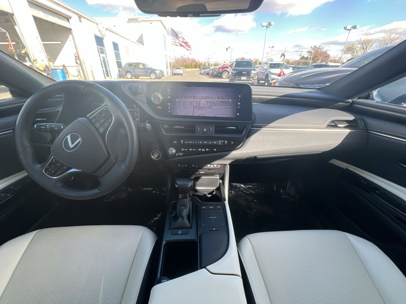 Used 2022 Lexus ES 350 w/ Premium Package image 23