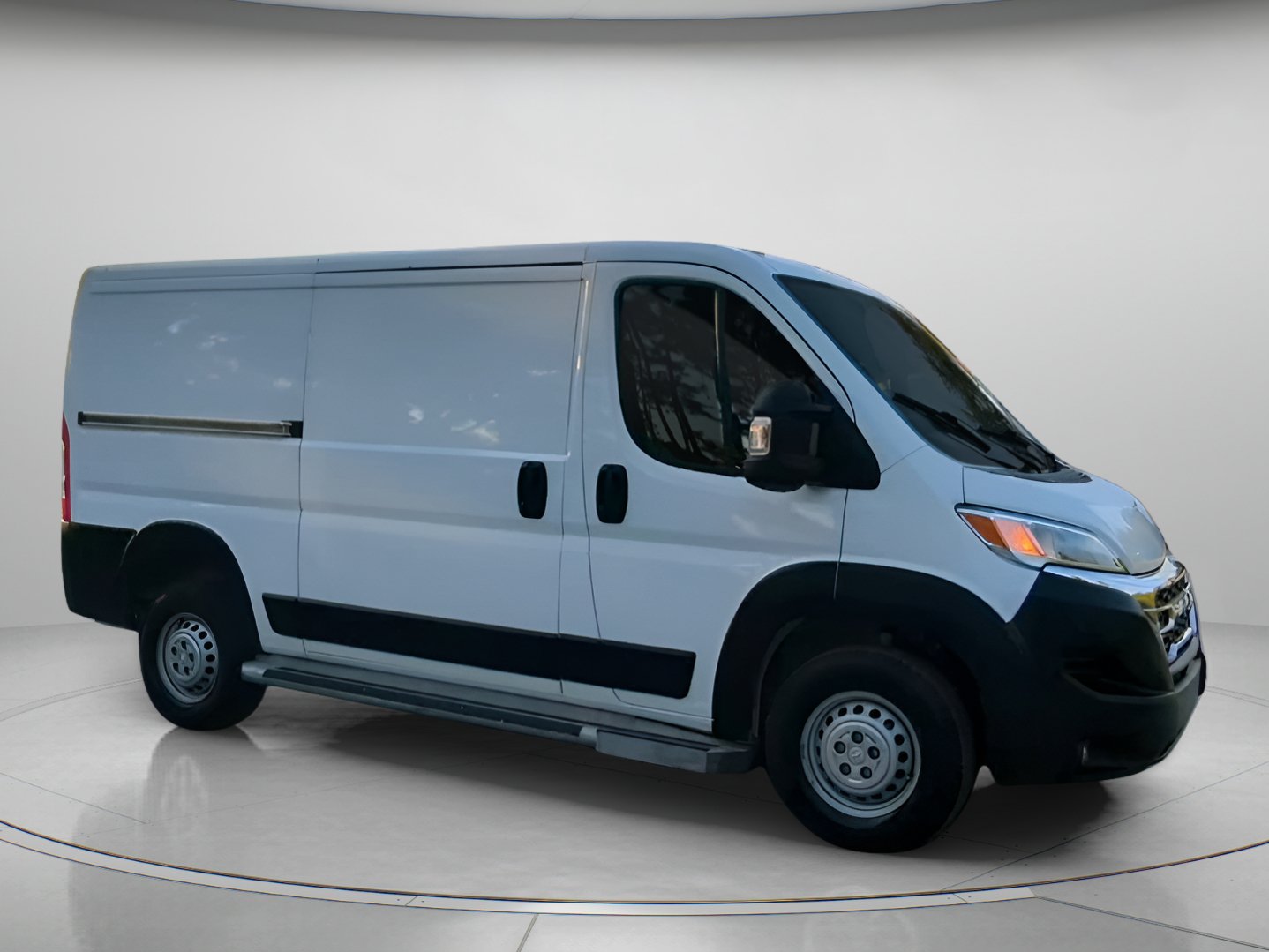 Used 2025 RAM ProMaster 2500 w/ U-Haul Equipment Group FWD image 35