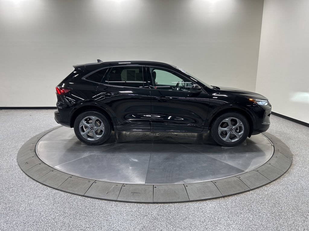 Certified 2023 Ford Escape ST-Line Select w/ Tech Pack #1 image 6