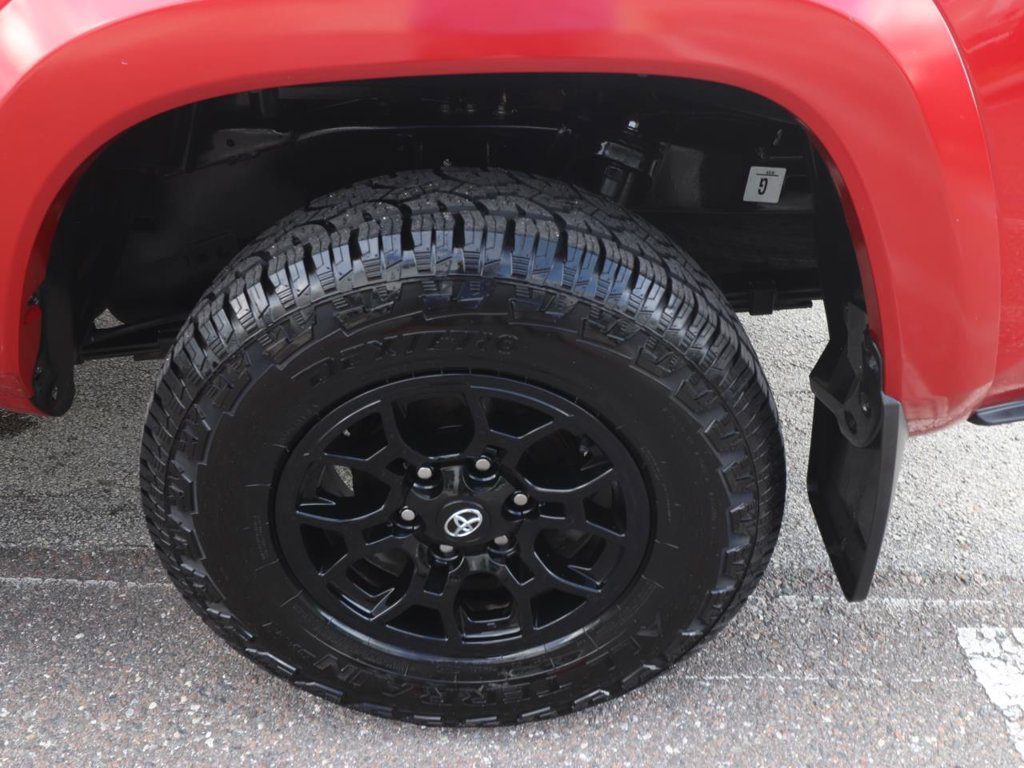 Used 2022 Toyota Tacoma SR5 AWD/4WD image 14