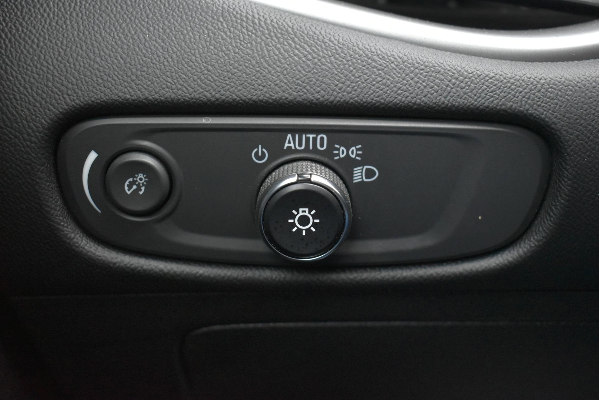 Used 2020 Chevrolet Malibu RS FWD image 19