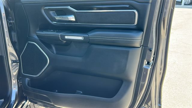 Used 2021 RAM 1500 Laramie w/ Sport Appearance Package AWD/4WD image 10
