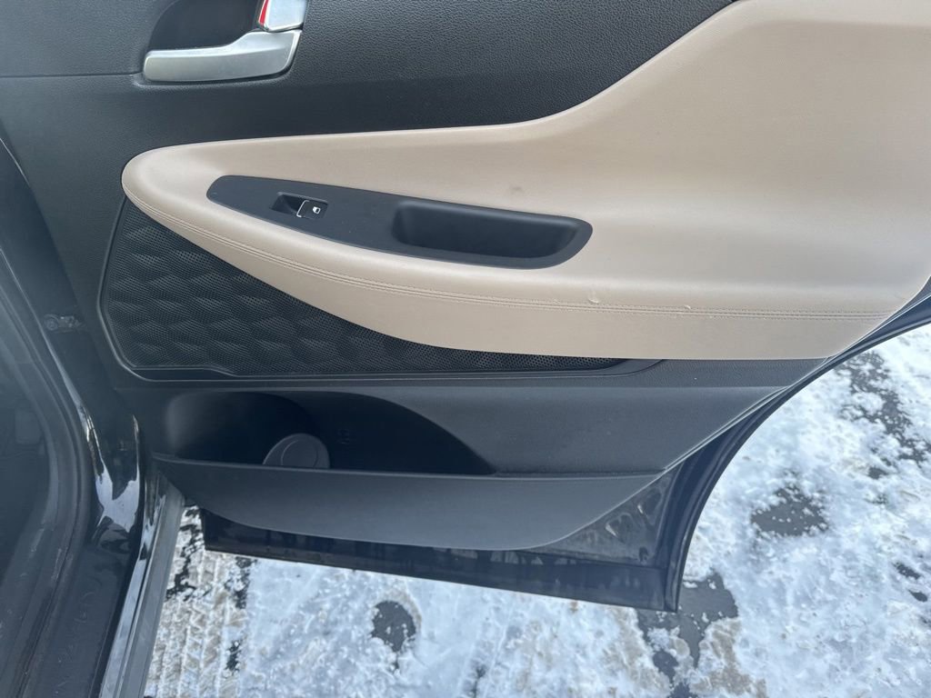 Used 2019 Hyundai Santa Fe SEL image 32
