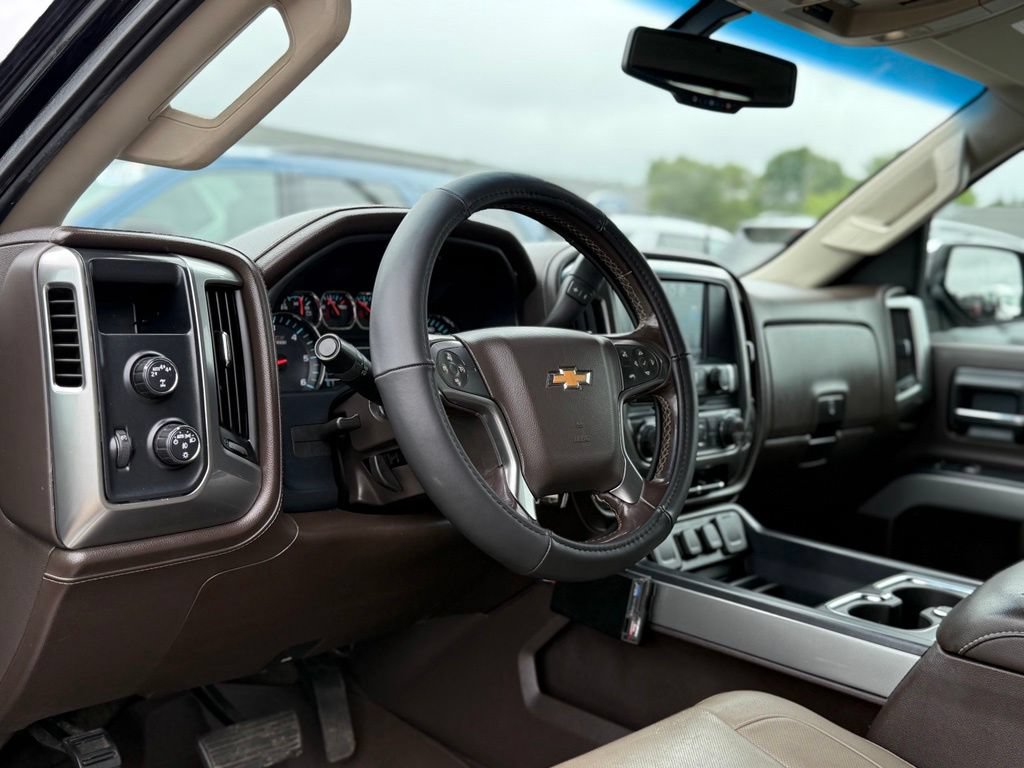 Used 2018 Chevrolet Silverado 1500 LTZ Z71 AWD/4WD image 9