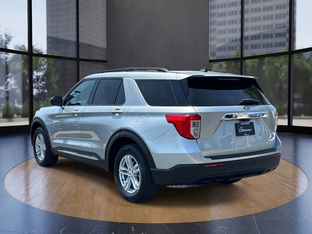 Certified 2023 Ford Explorer XLT RWD image 4