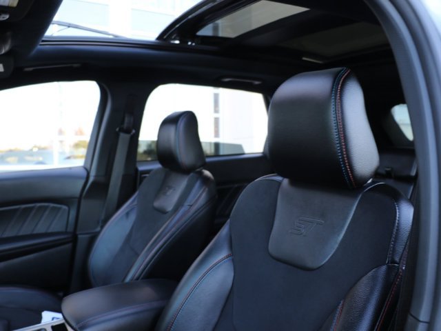 Certified 2024 Ford Edge ST w/ Equipment Group 401A AWD/4WD image 23