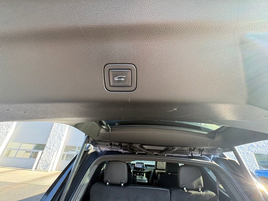 Used 2024 Chevrolet Tahoe Z71 w/ Z71 Off-Road Package image 29