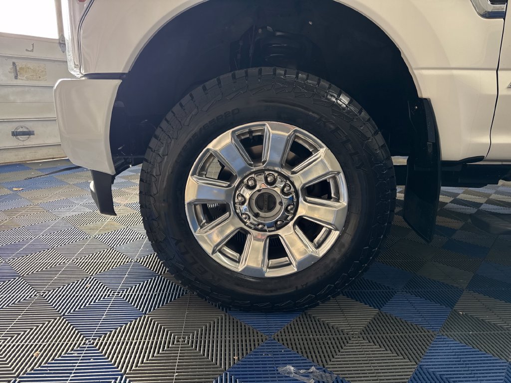 Certified 2019 Ford F350 Platinum w/ Platinum Ultimate Package AWD/4WD image 30