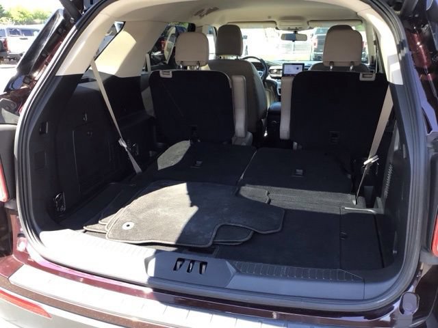Certified 2022 Ford Explorer XLT w/ Equipment Group 202A AWD/4WD image 25