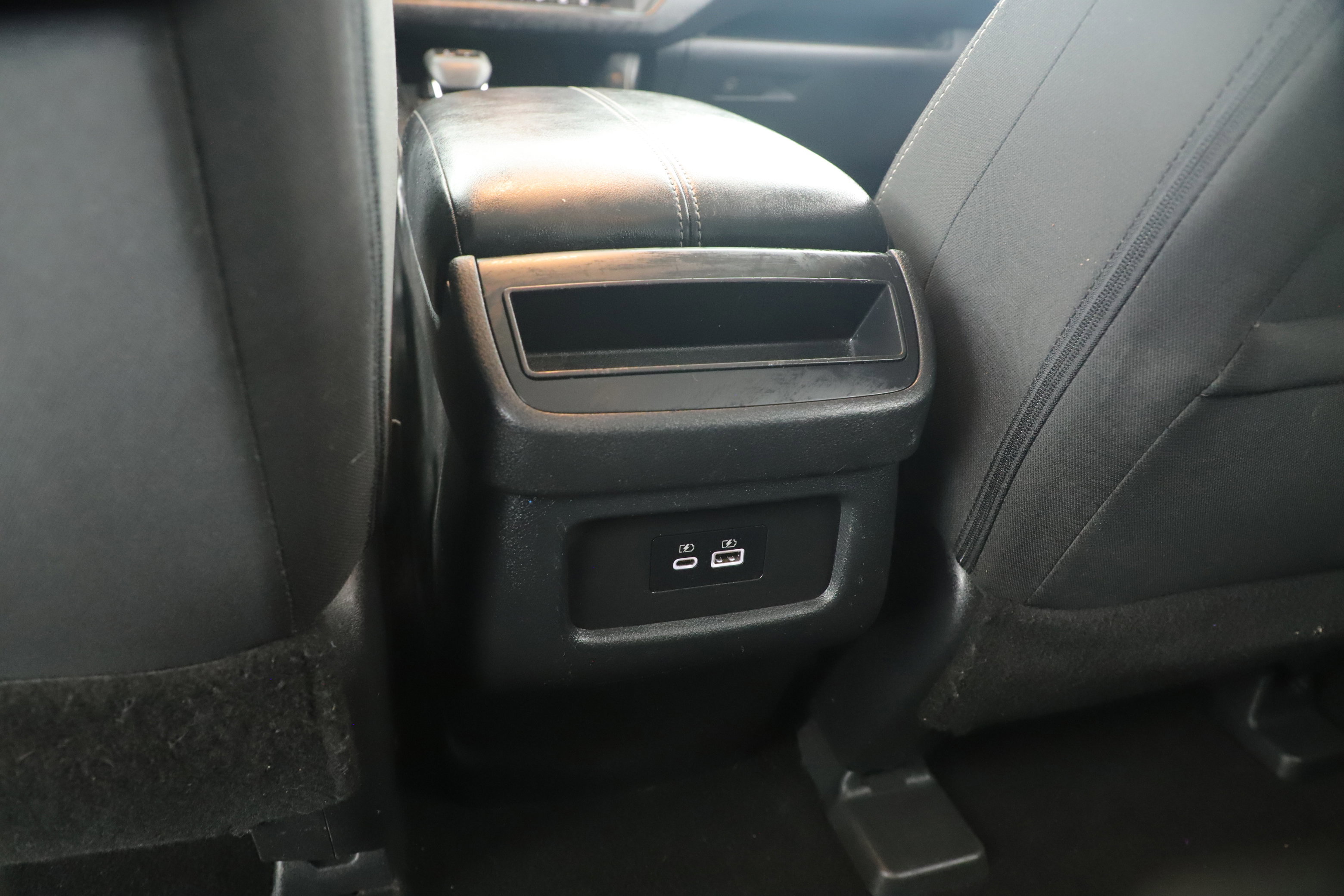 Used 2023 Nissan Pathfinder S image 25