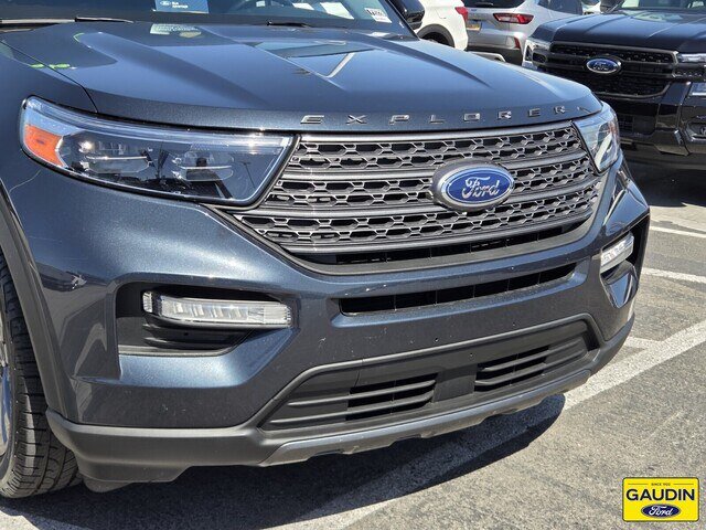Certified 2023 Ford Explorer XLT w/ Equipment Group 202A AWD/4WD image 2