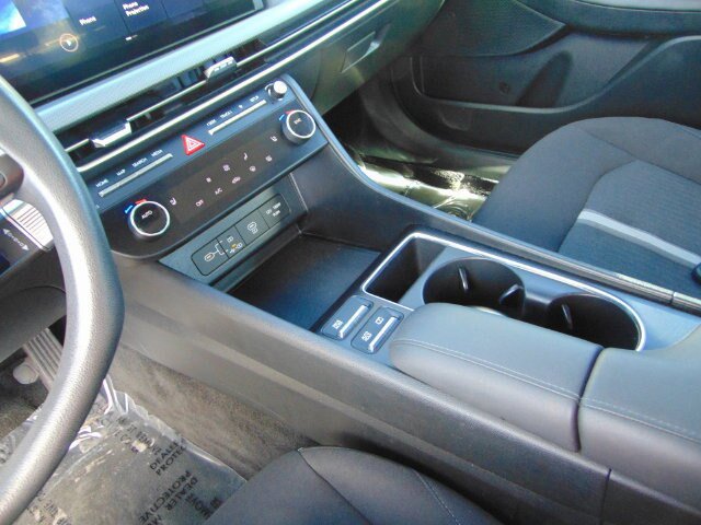 Used 2025 Hyundai Sonata SEL FWD image 14
