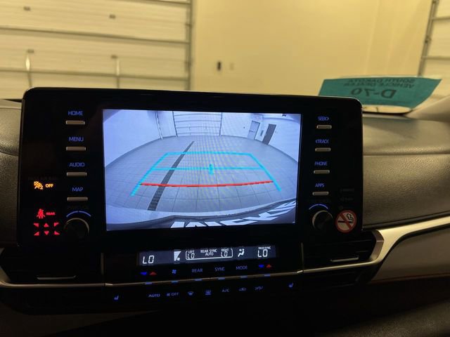 Used 2024 Toyota Sienna XLE image 16