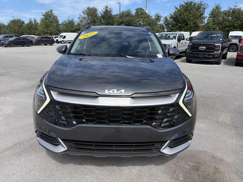 Used 2025 Kia Sportage EX w/ Premium Package FWD image 10