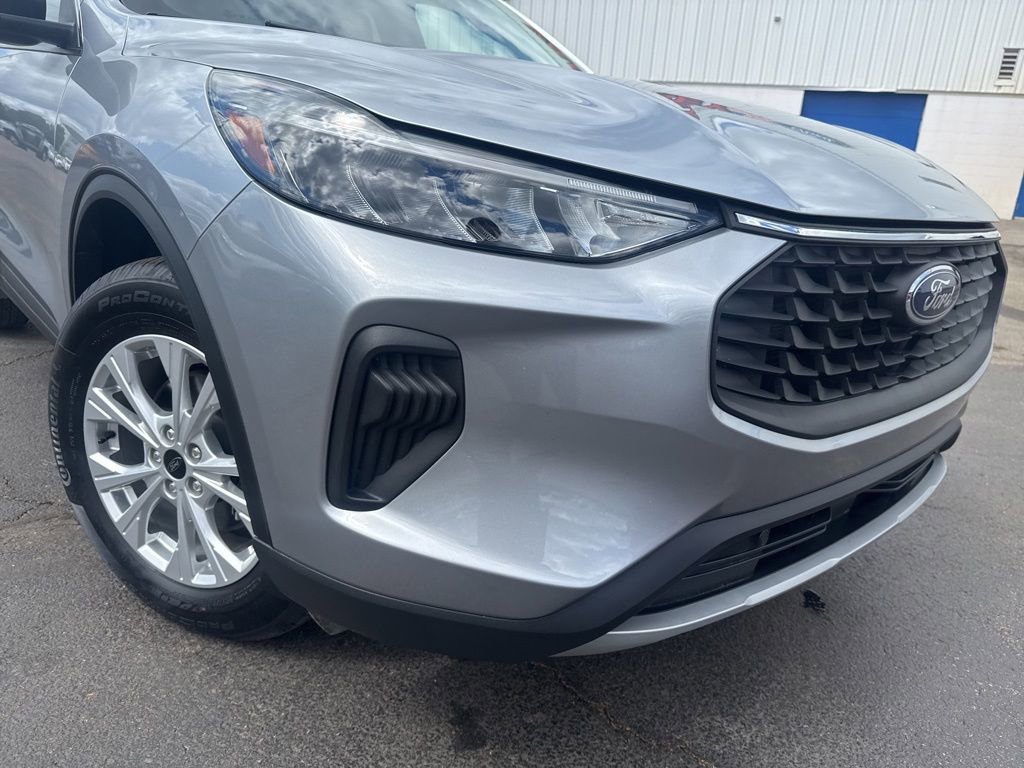 Certified 2023 Ford Escape Active AWD/4WD image 13