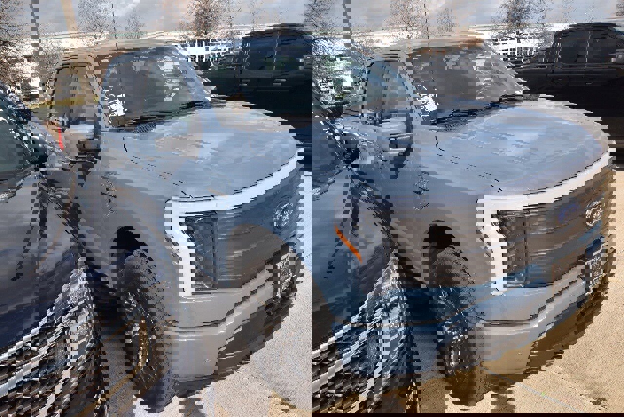 Certified 2023 Ford F150 Lightning Lariat image 5