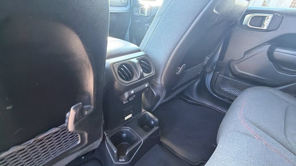Used 2024 Jeep Wrangler Unlimited Rubicon AWD/4WD image 24