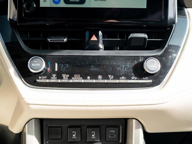 Used 2024 Toyota Corolla Cross XLE image 26