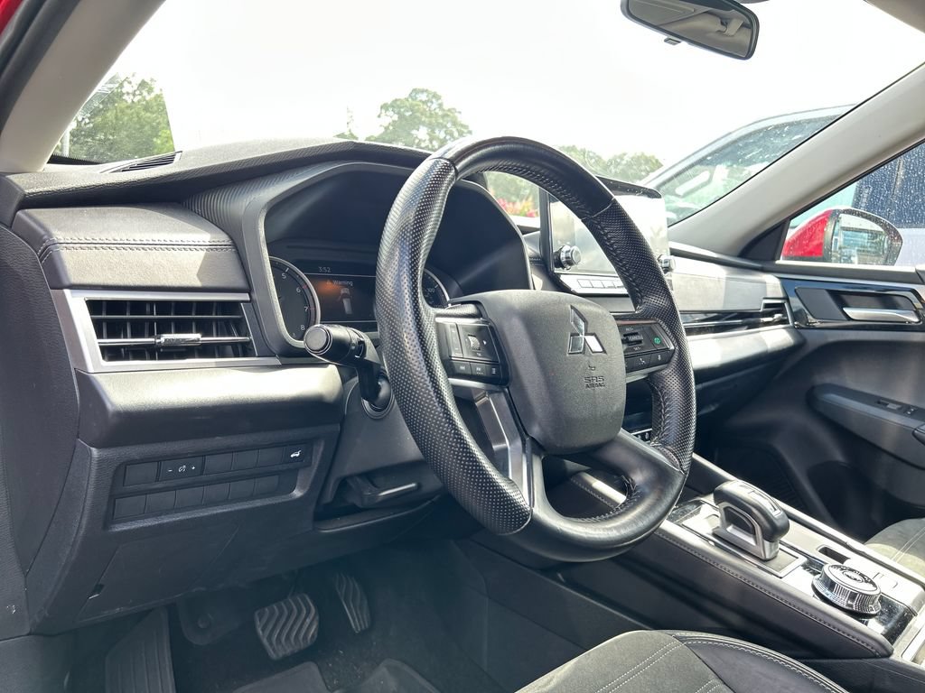 Used 2024 Mitsubishi Outlander SE AWD/4WD image 18