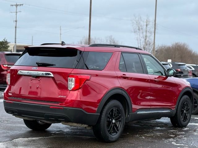 Certified 2023 Ford Explorer XLT image 9