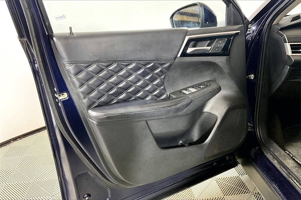 Used 2022 Mitsubishi Outlander SEL image 18
