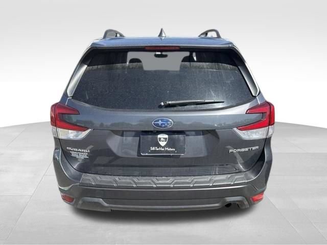 Used 2020 Subaru Forester Premium AWD/4WD image 6
