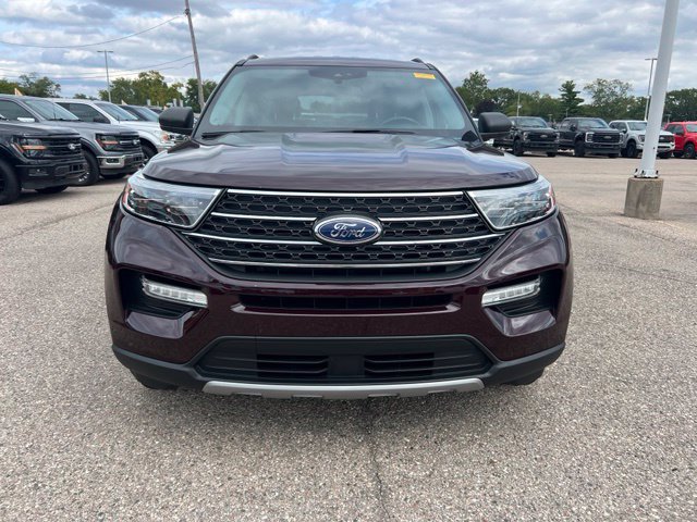 Certified 2023 Ford Explorer XLT w/ Equipment Group 202A AWD/4WD image 2