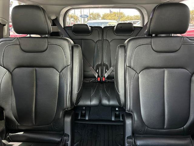 Used 2024 Jeep Grand Cherokee L Limited w/ Black Appearance Package RWD image 13