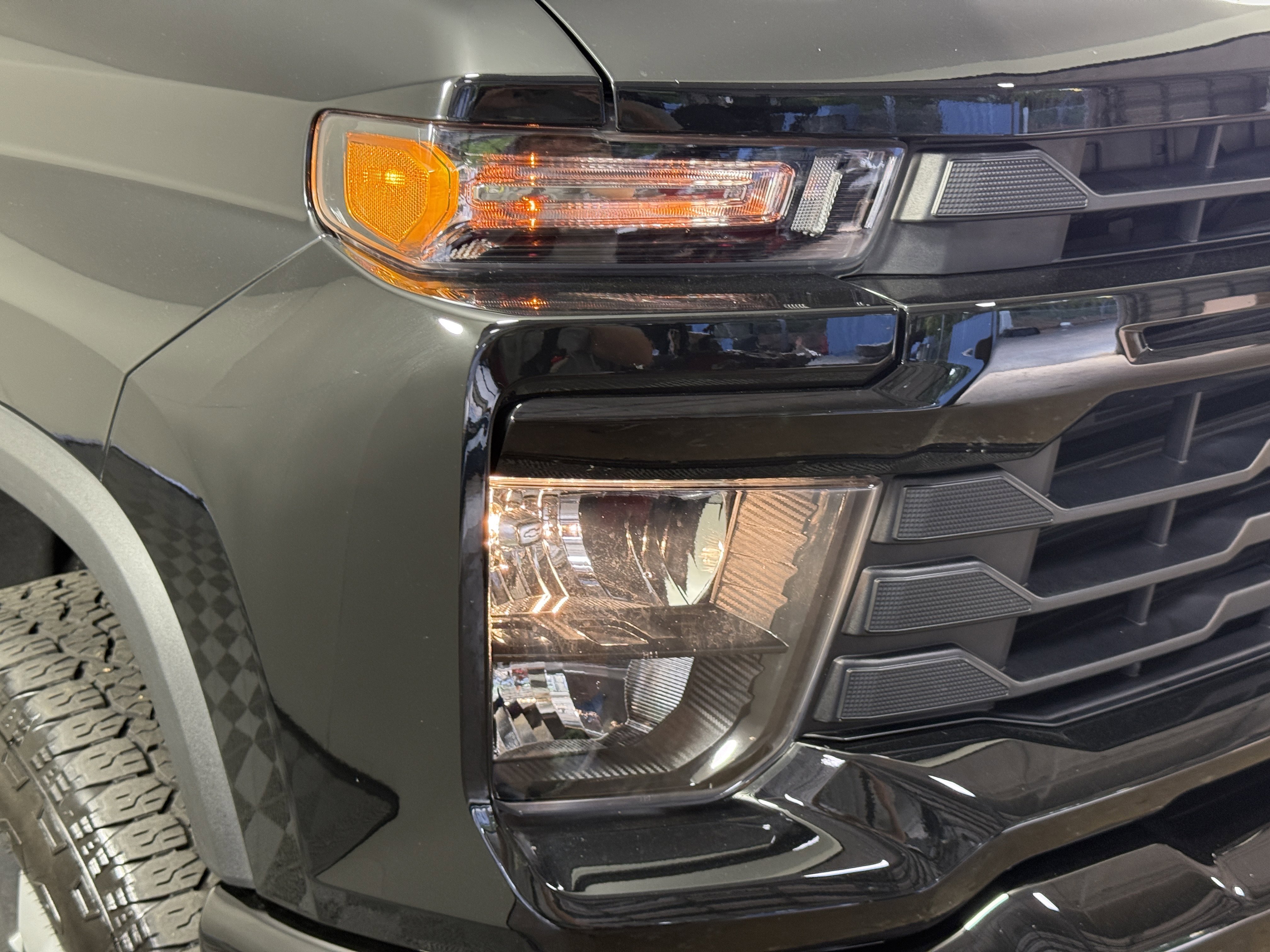 Used 2025 Chevrolet Silverado 2500 Custom w/ Custom Value Package AWD/4WD image 7