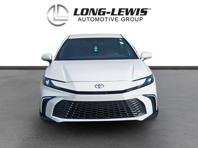 Used 2025 Toyota Camry SE w/ Convenience Package FWD image 8