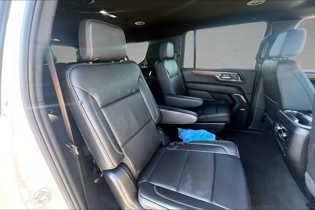 Used 2025 GMC Yukon XL Denali AWD/4WD image 27