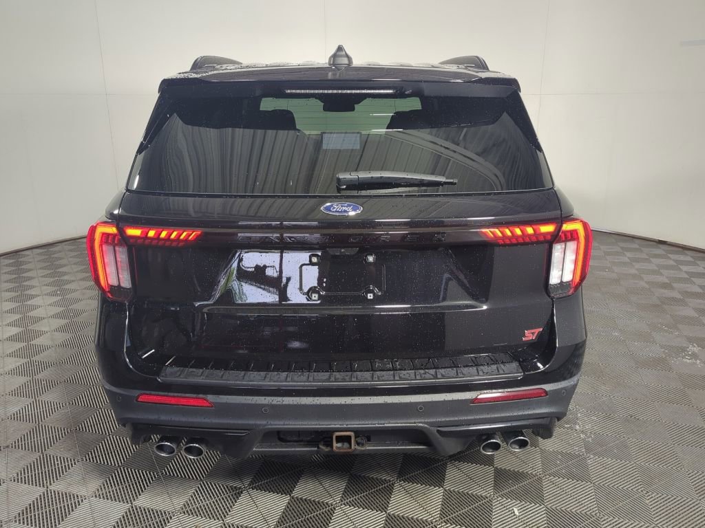 Certified 2025 Ford Explorer ST AWD/4WD image 8