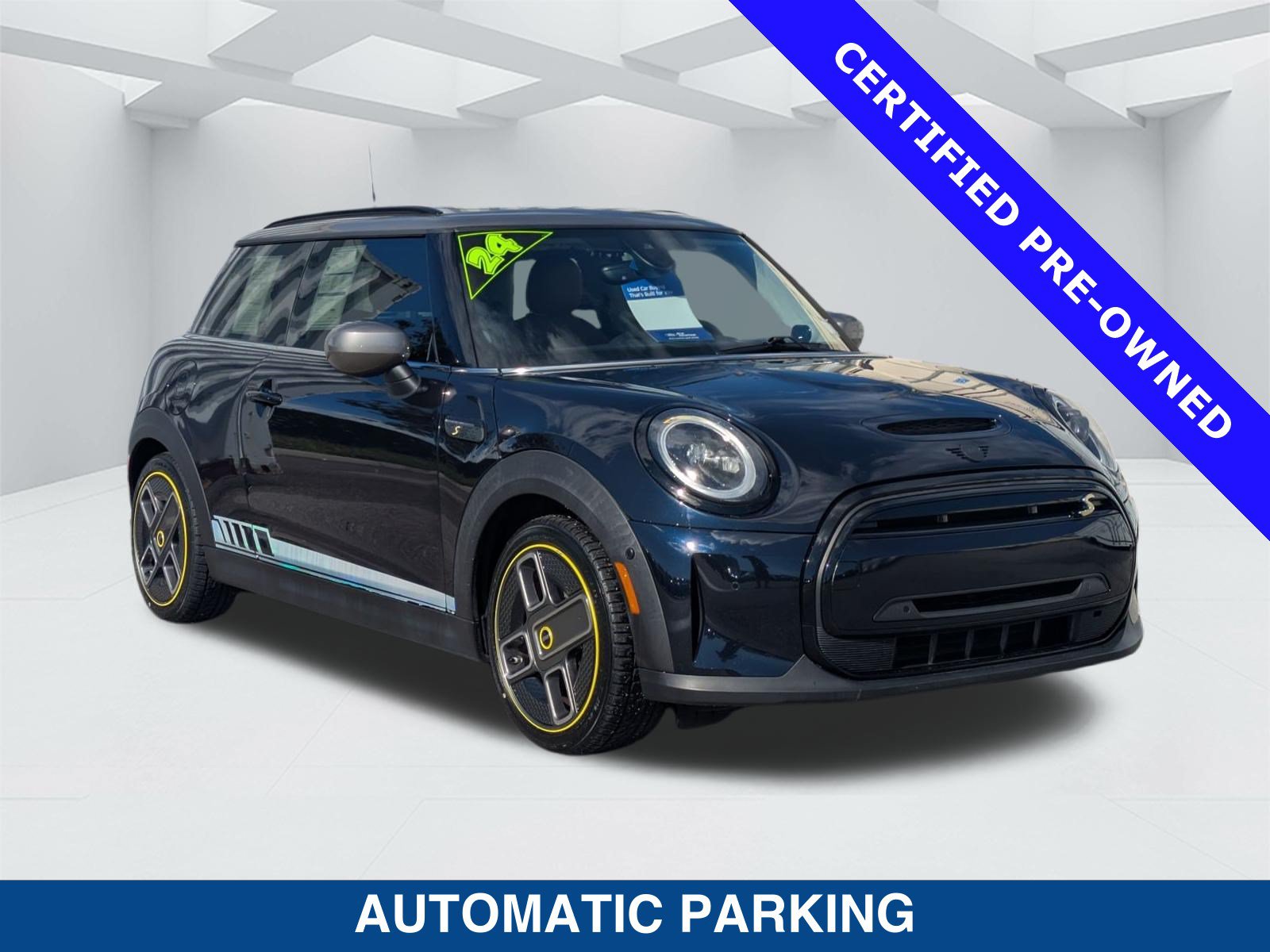 Used 2024 MINI Cooper SE FWD image 3