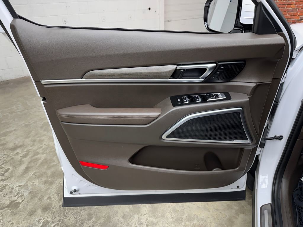 Used 2021 Kia Telluride SX w/ Towing Package FWD image 10