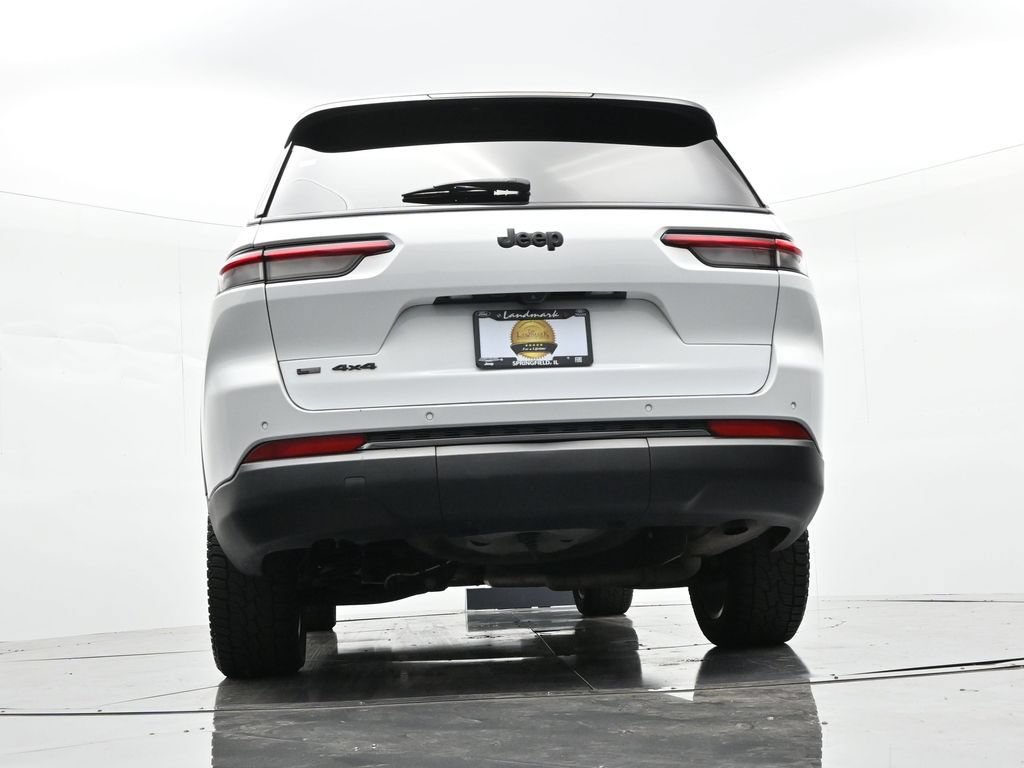 Used 2023 Jeep Grand Cherokee L Laredo AWD/4WD image 29