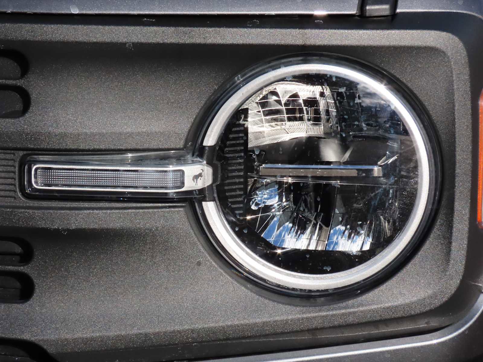 Certified 2025 Ford Bronco Base image 10