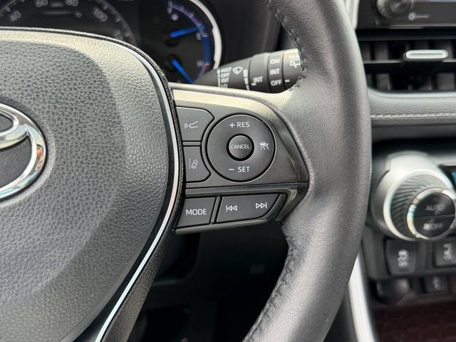 Used 2020 Toyota RAV4 Limited w/ All Weather Liner Package AWD/4WD image 20