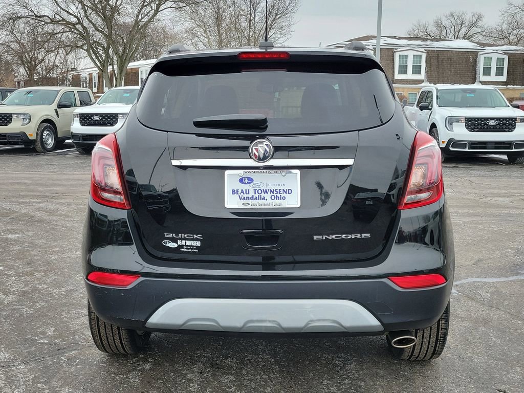 Used 2018 Buick Encore Preferred image 4